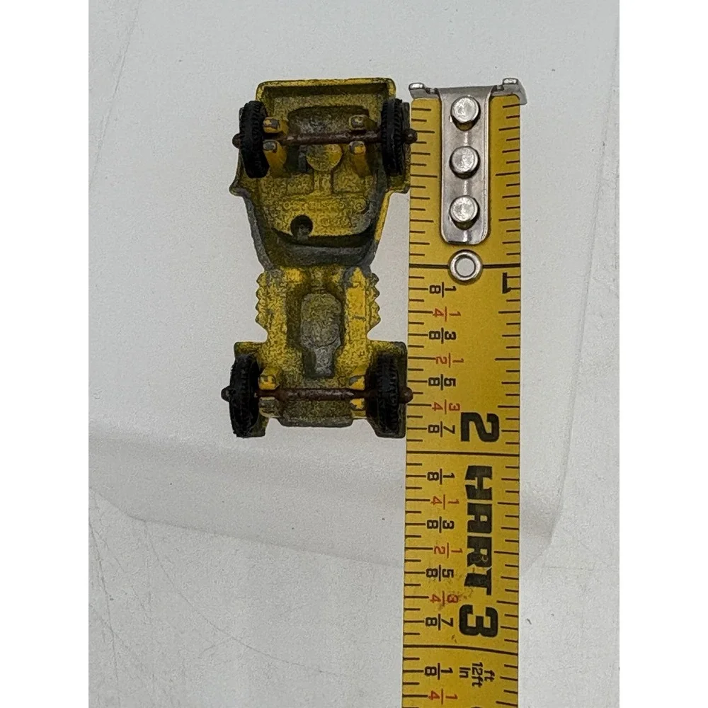 VTG Tootsietoy USA Yellow Roadster Diecast Car 1930s Style‎ 3